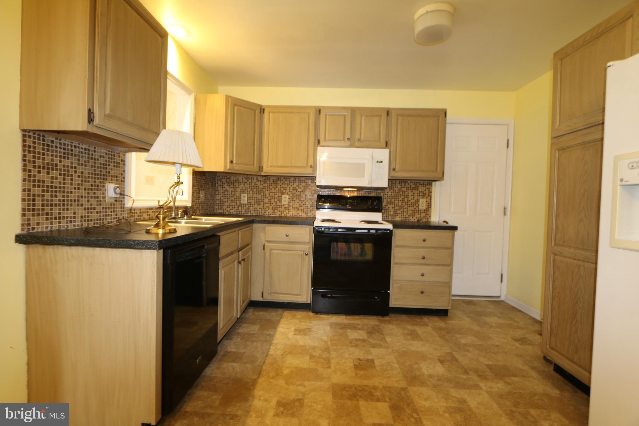 9114 Jordan Road Fairplay, MD 21733 - Photo 8 of 19 Kitchen
