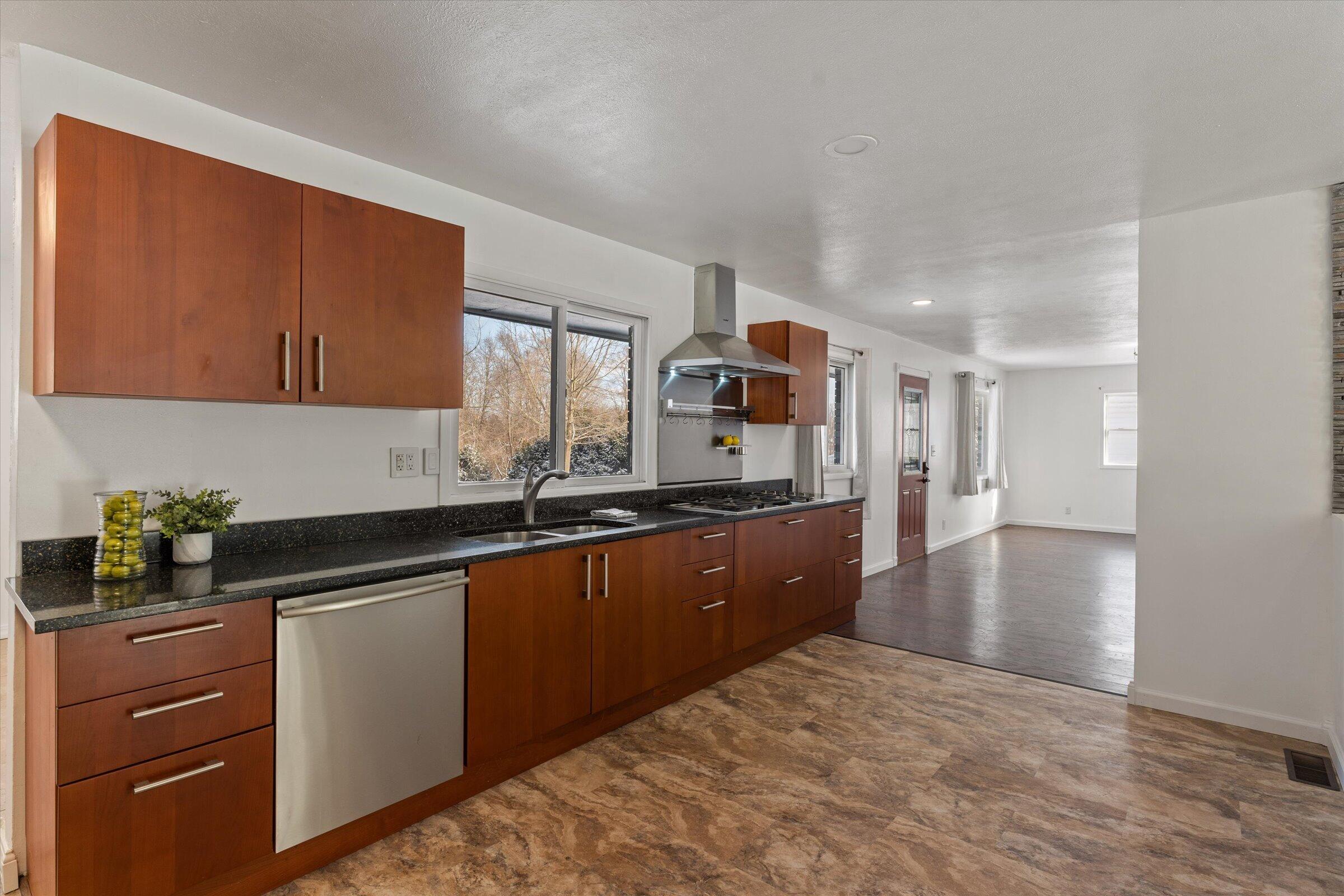 68030 Eagle Lake Road Edwardsburg, MI 49112 - Photo 10 of 46 11-DSC06103