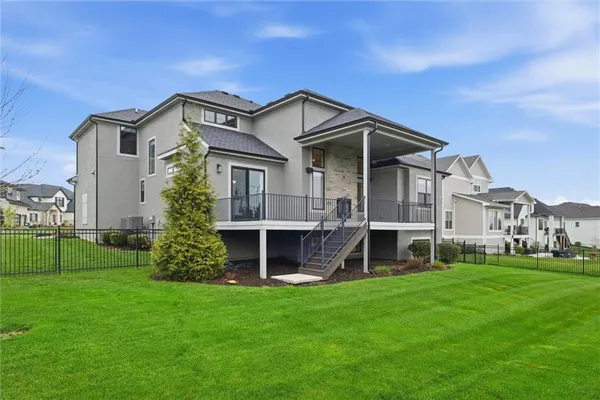 $1,175,000 | 10707 West 142nd Terrace, Overland Park, KS 66221