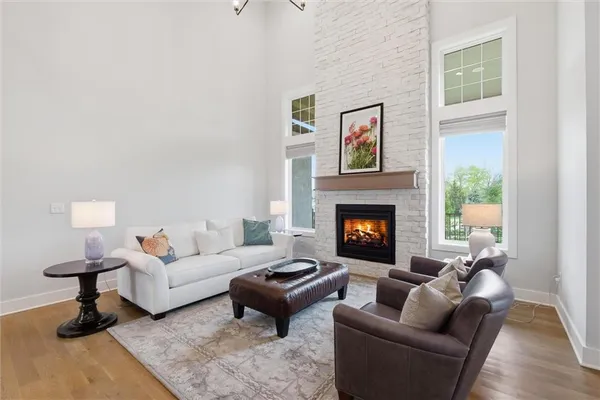 $1,175,000 | 10707 West 142nd Terrace, Overland Park, KS 66221