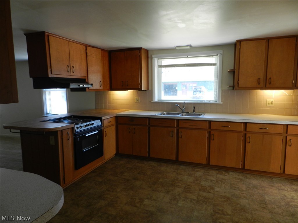 10328 Stamm Road Mantua, OH 44255 - Photo 7 of 34