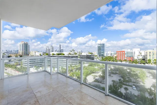 $17,000 | 50 South Pointe Drive, Unit 1107, Miami Beach, FL 33139