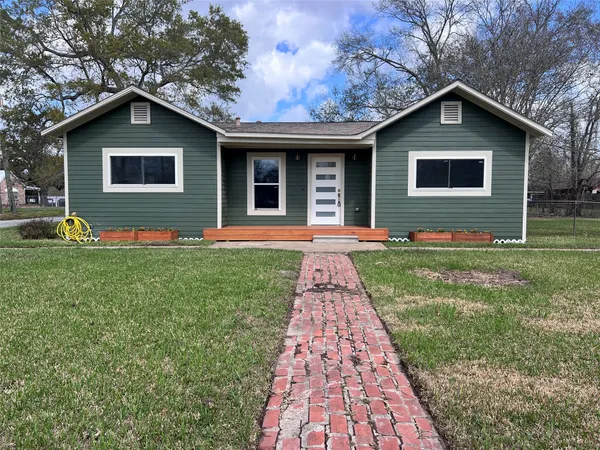 $1,750 | 2701 Cornell Street, Liberty, TX 77575