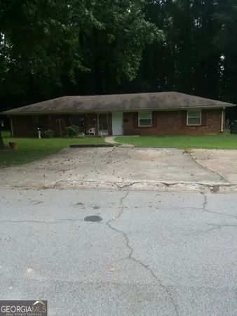$995 | 112 Burkshire Court, Unit B, Jonesboro, GA 30236