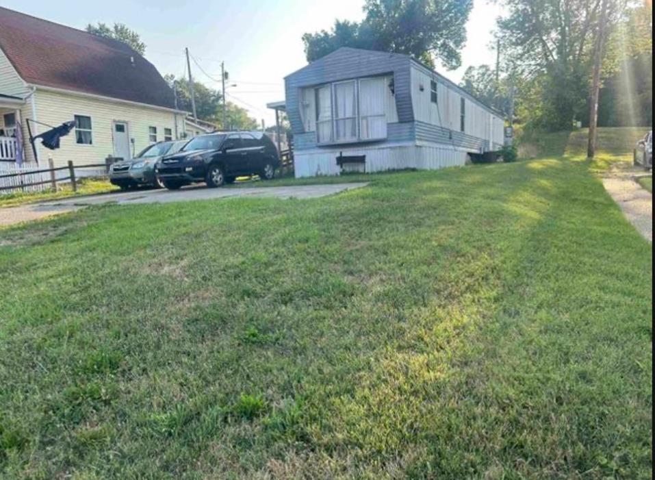 3748 Louisa Road Catlettsburg, KY 41129 - Photo 1 of 11