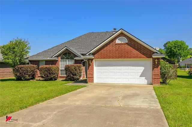 $245,900 | 3833 Lakeside Drive, Shreveport, LA 71119