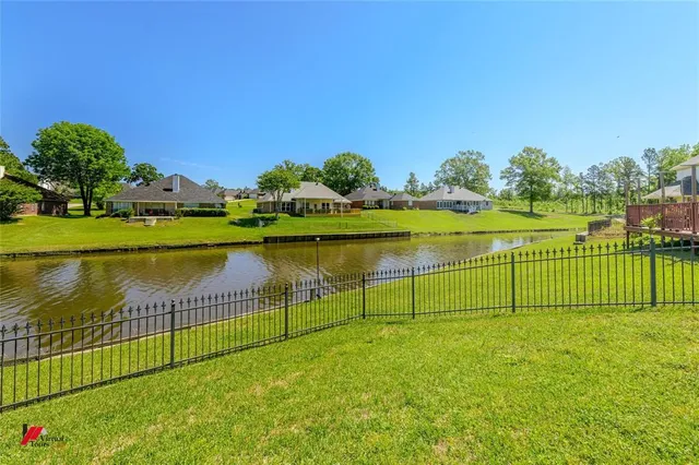 $245,900 | 3833 Lakeside Drive, Shreveport, LA 71119