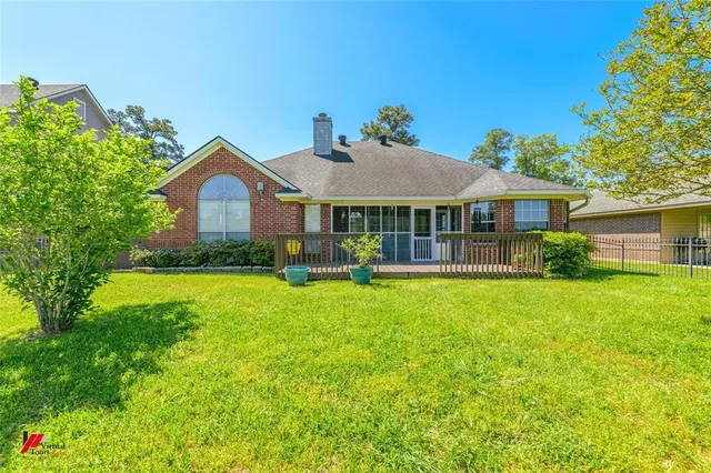 $245,900 | 3833 Lakeside Drive, Shreveport, LA 71119