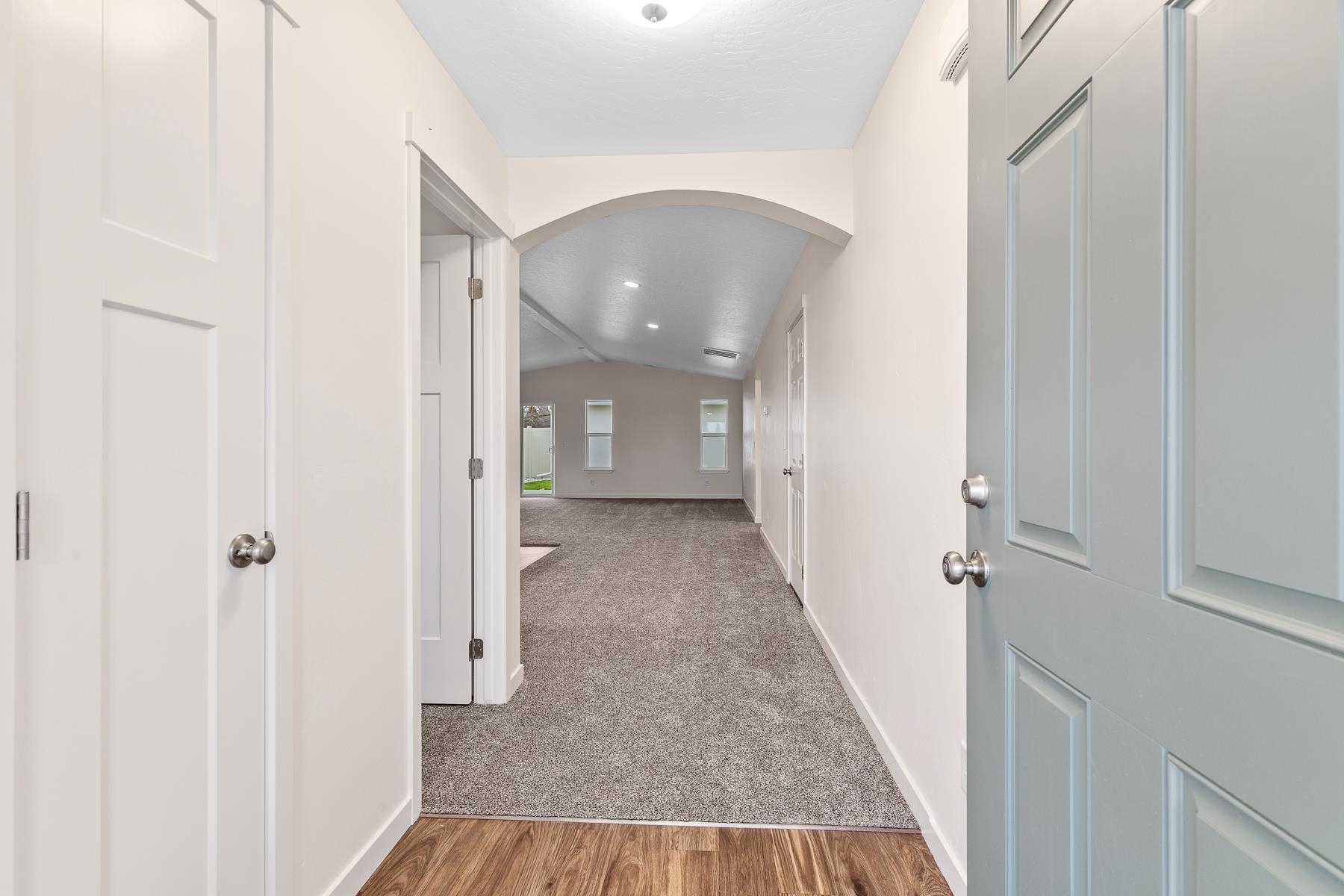 1105 South Rees Lane Spokane Valley, WA 99037 - Photo 3 of 39 Gallery Image 3