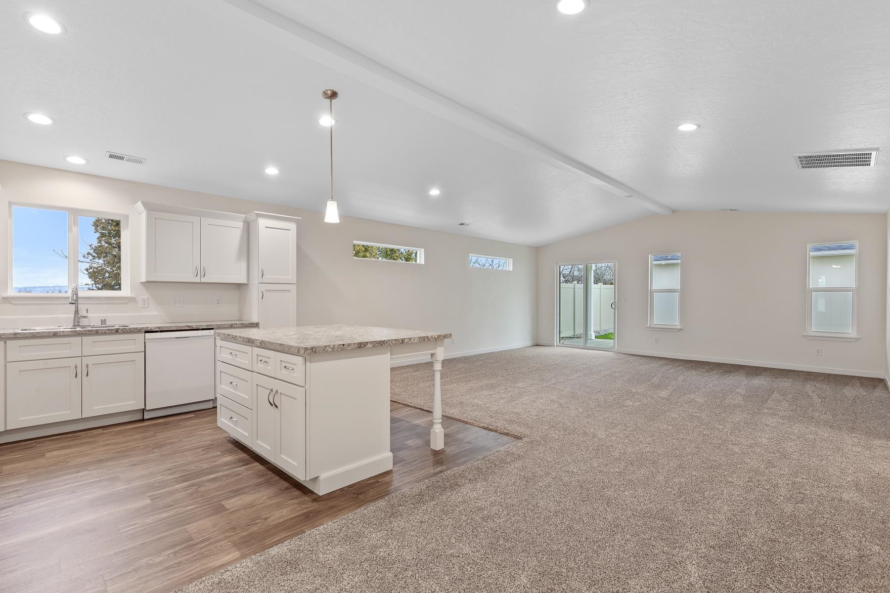 1105 South Rees Lane Spokane Valley, WA 99037 - Photo 4 of 39 Gallery Image 4