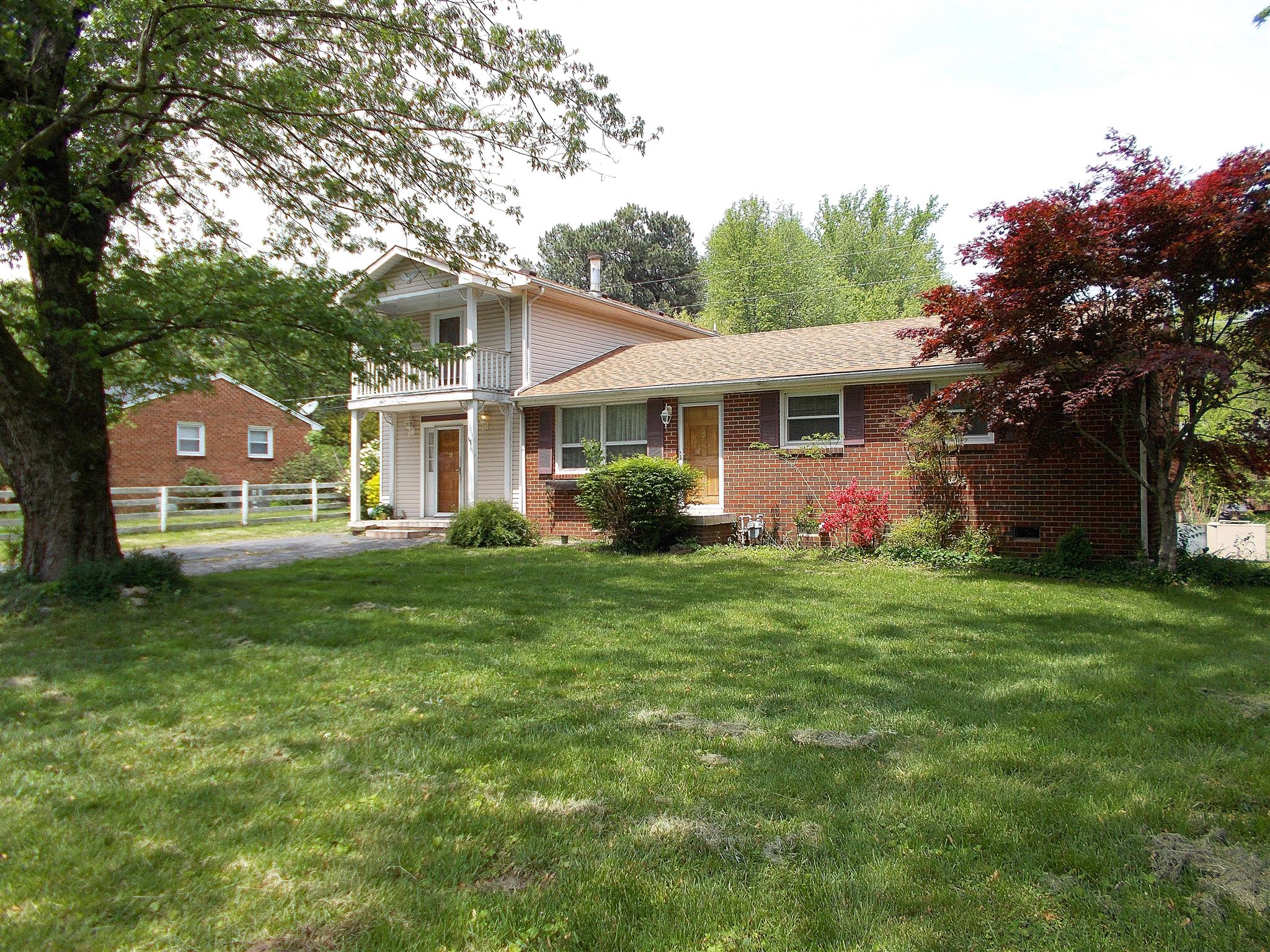 823 Blue Road Dickson, TN 37055 - Photo 1 of 30 Gallery Image 1