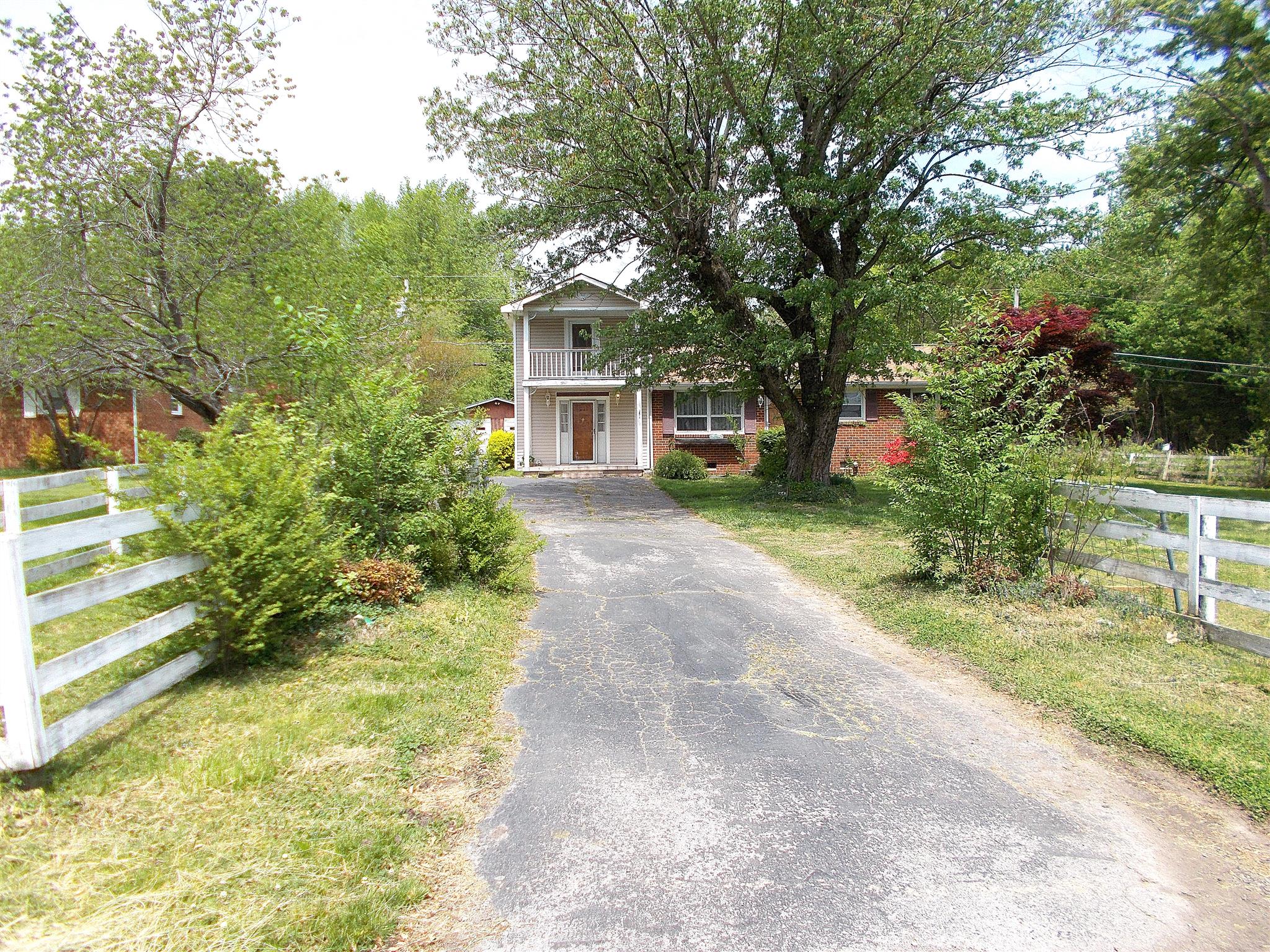 823 Blue Road Dickson, TN 37055 - Photo 2 of 30 Gallery Image 2