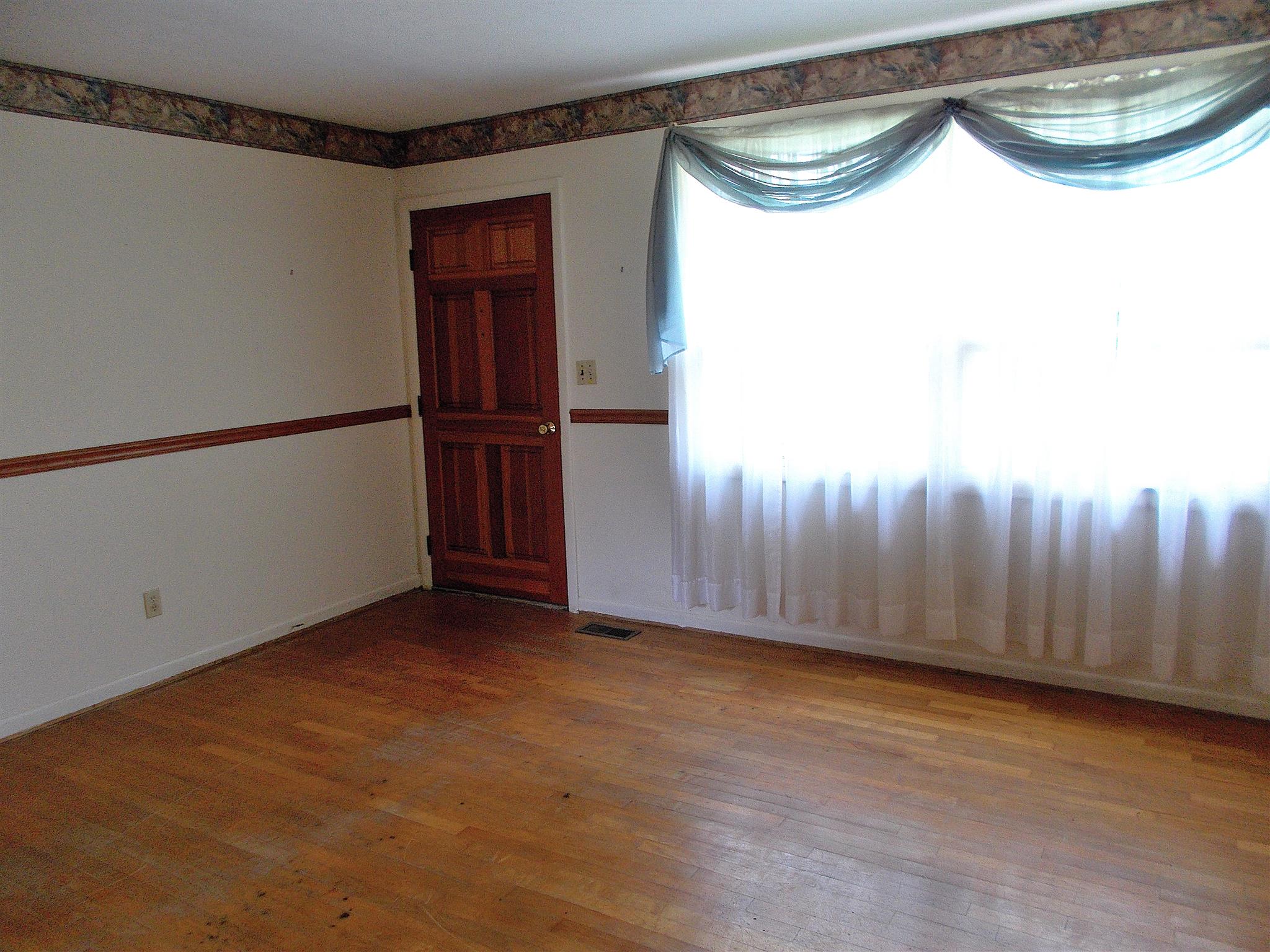 823 Blue Road Dickson, TN 37055 - Photo 11 of 30 Gallery Image 11