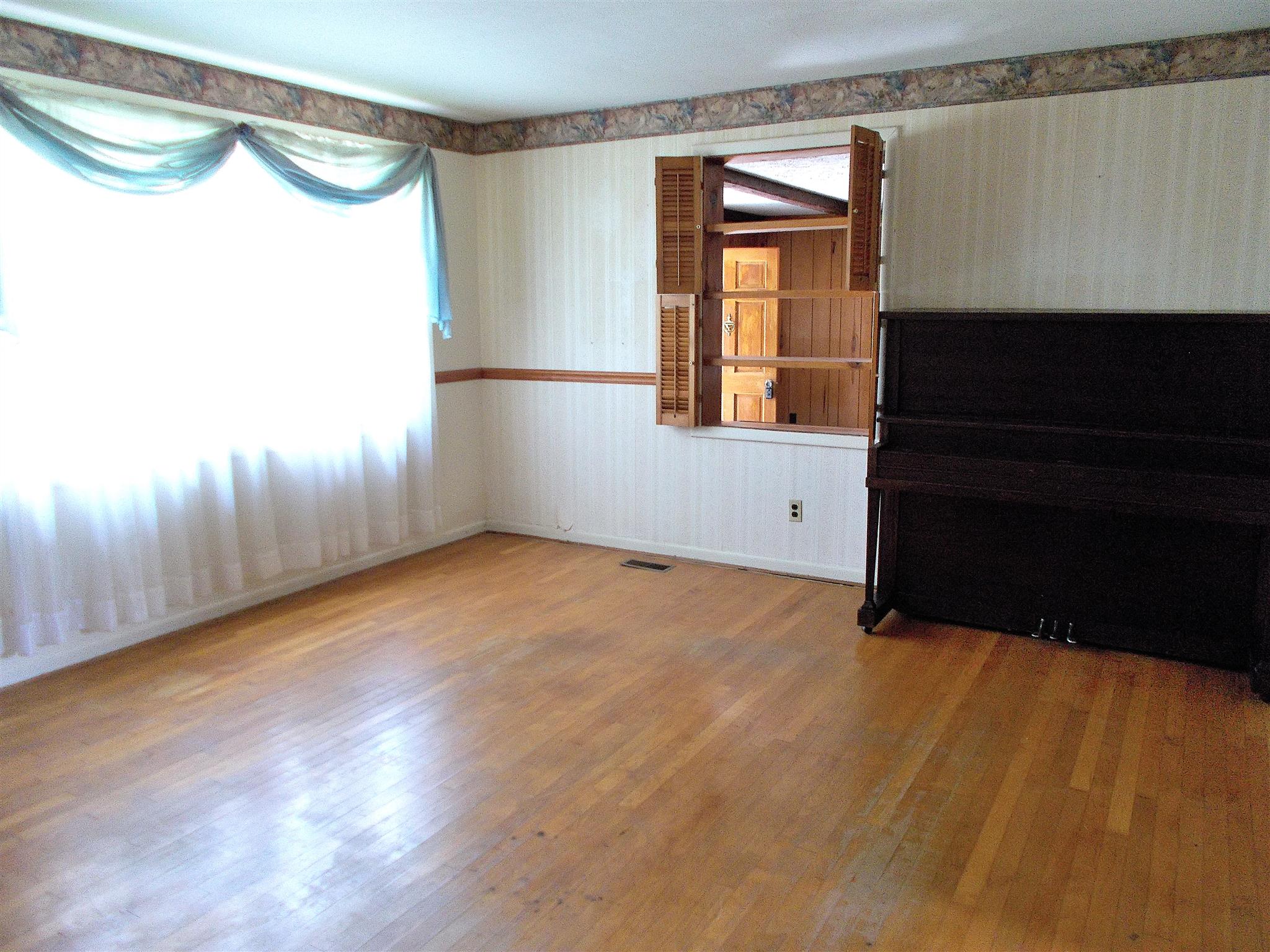 823 Blue Road Dickson, TN 37055 - Photo 10 of 30 Gallery Image 10