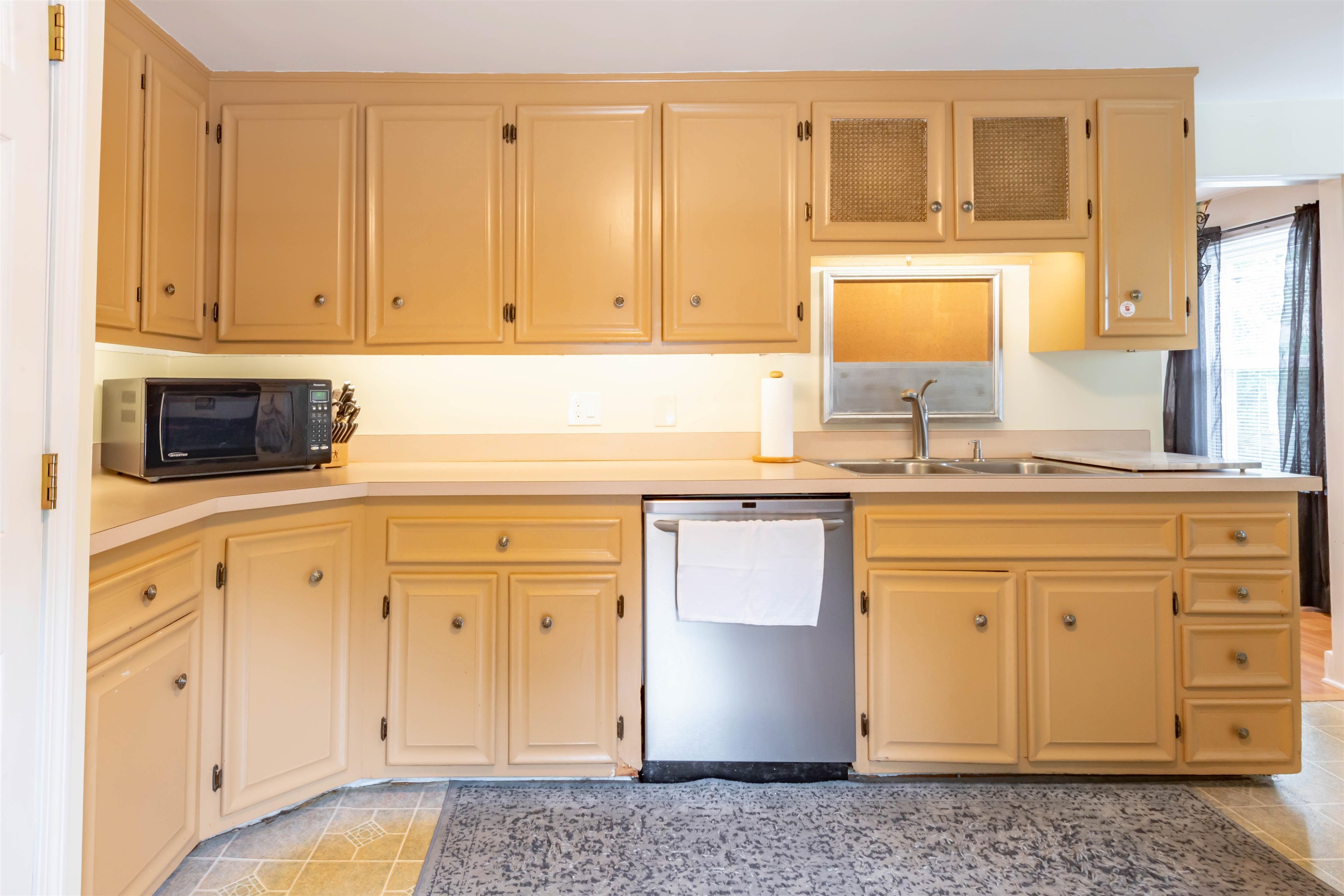 58 Taylor Street Nashua, NH 03060 - Photo 25 of 41