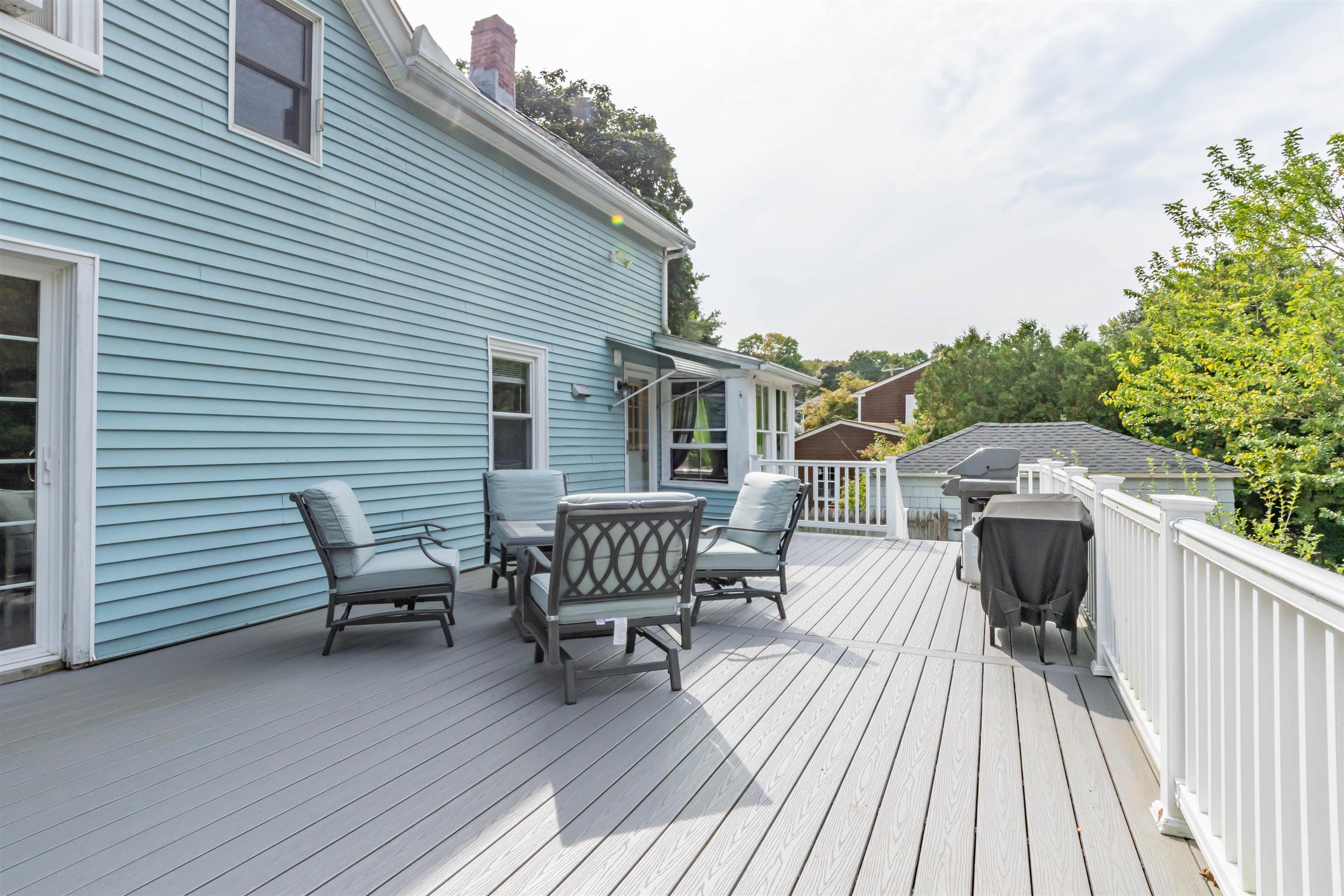 58 Taylor Street Nashua, NH 03060 - Photo 38 of 41
