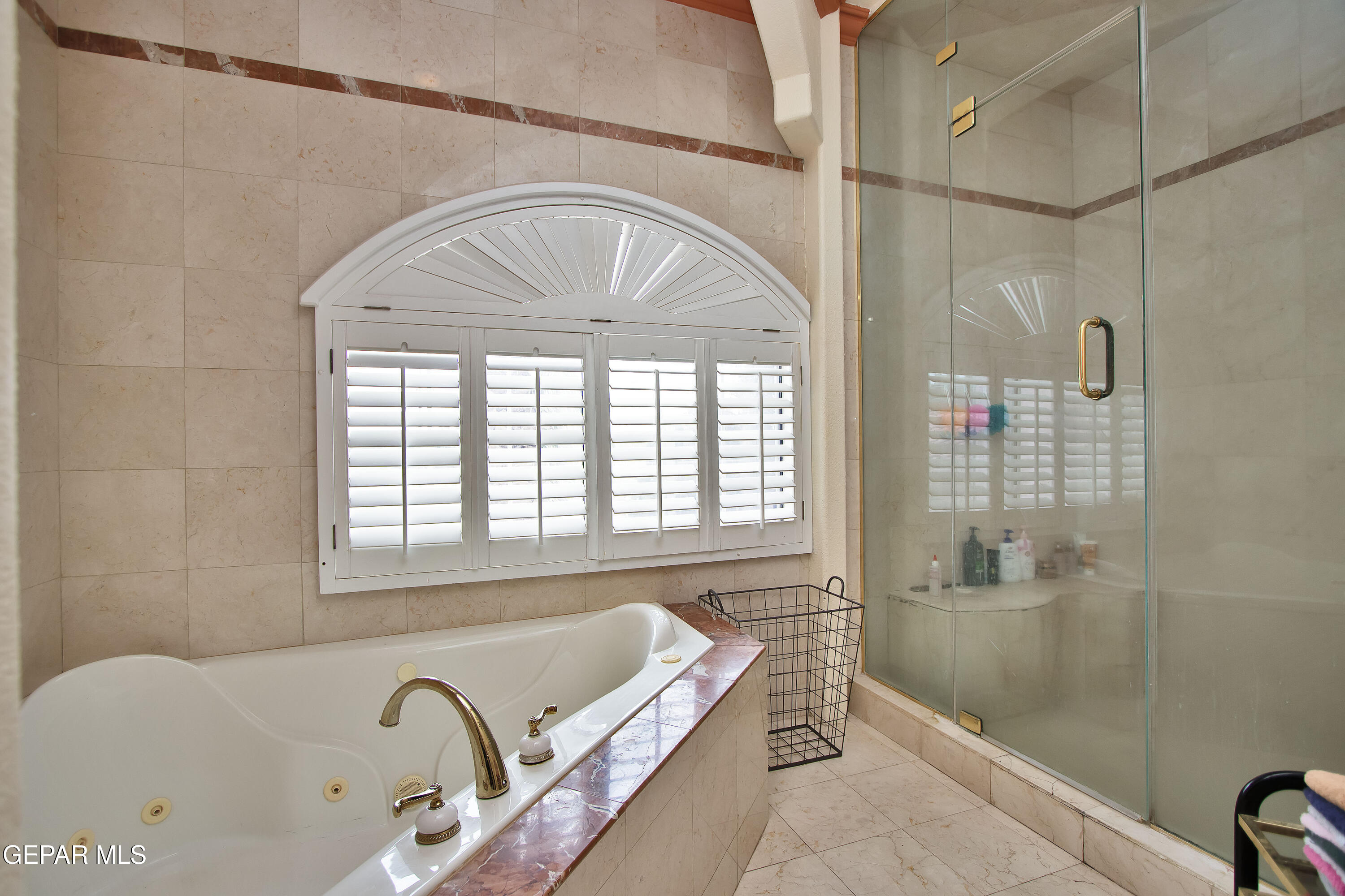 861 Country Club Road El Paso, TX 79932 - Photo 85 of 104 Master Bathroom