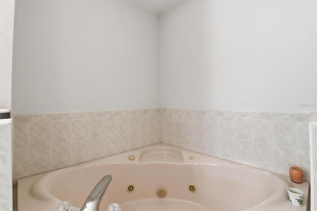 1046 Castille Drive Spring Hill, FL 34608 - Photo 23 of 44