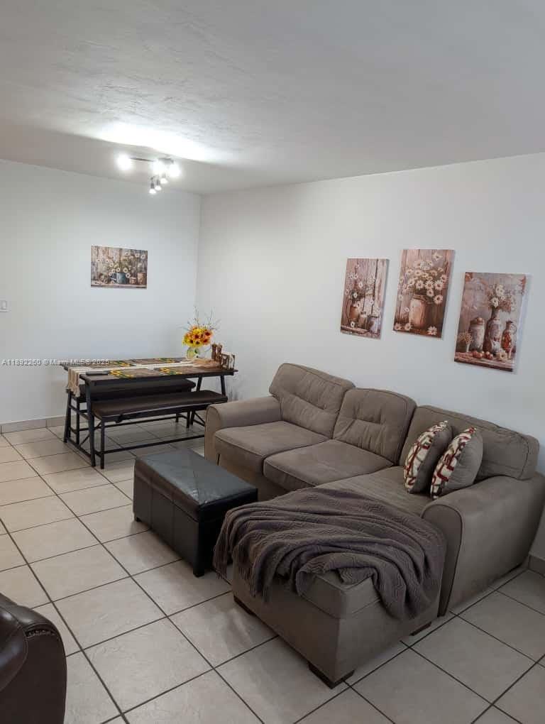 2899 Collins Avenue, Unit 736 Miami Beach, FL 33140 - Photo 14 of 19