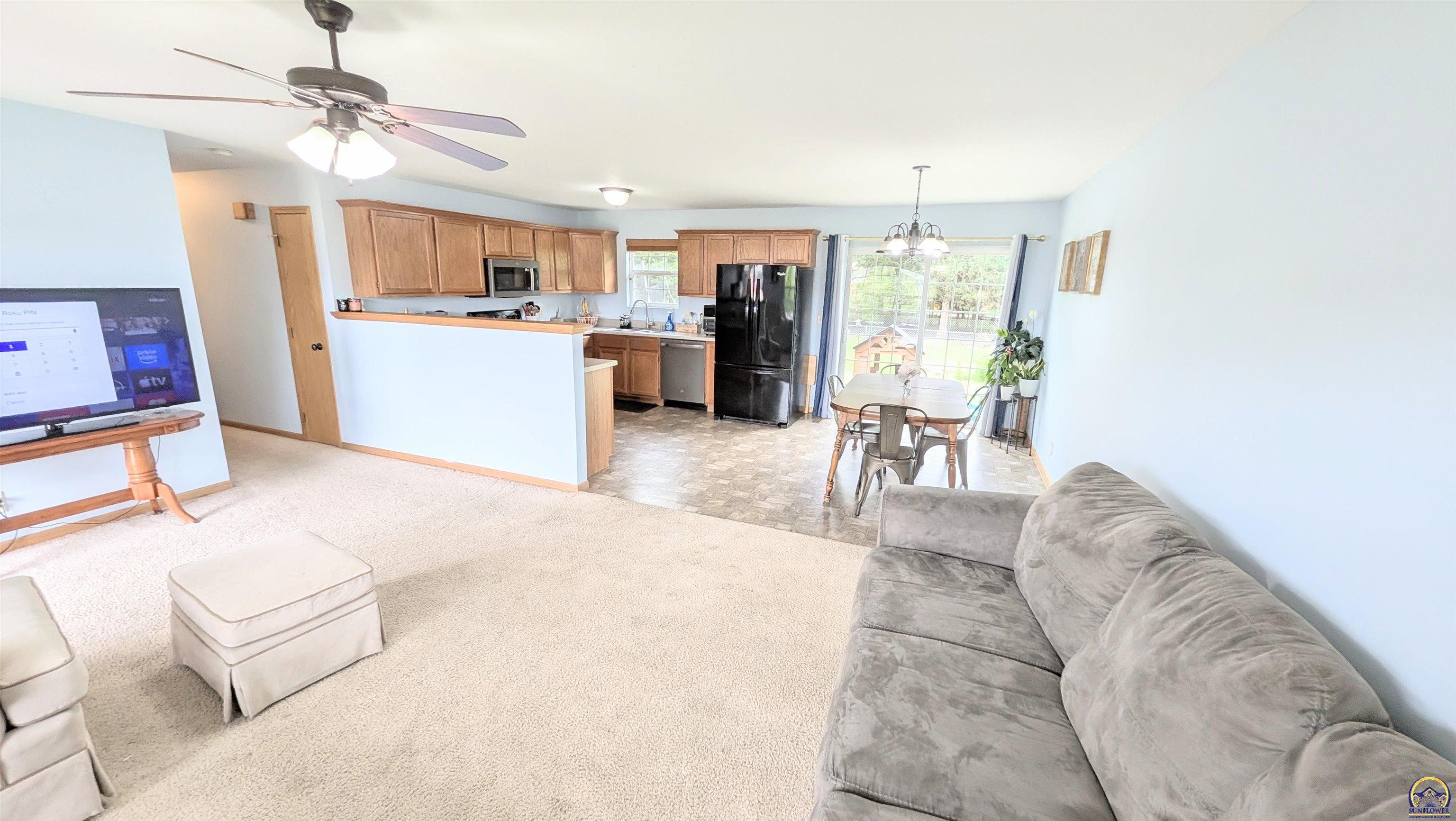 1223 Riley Avenue Emporia, KS 66801 - Photo 15 of 43