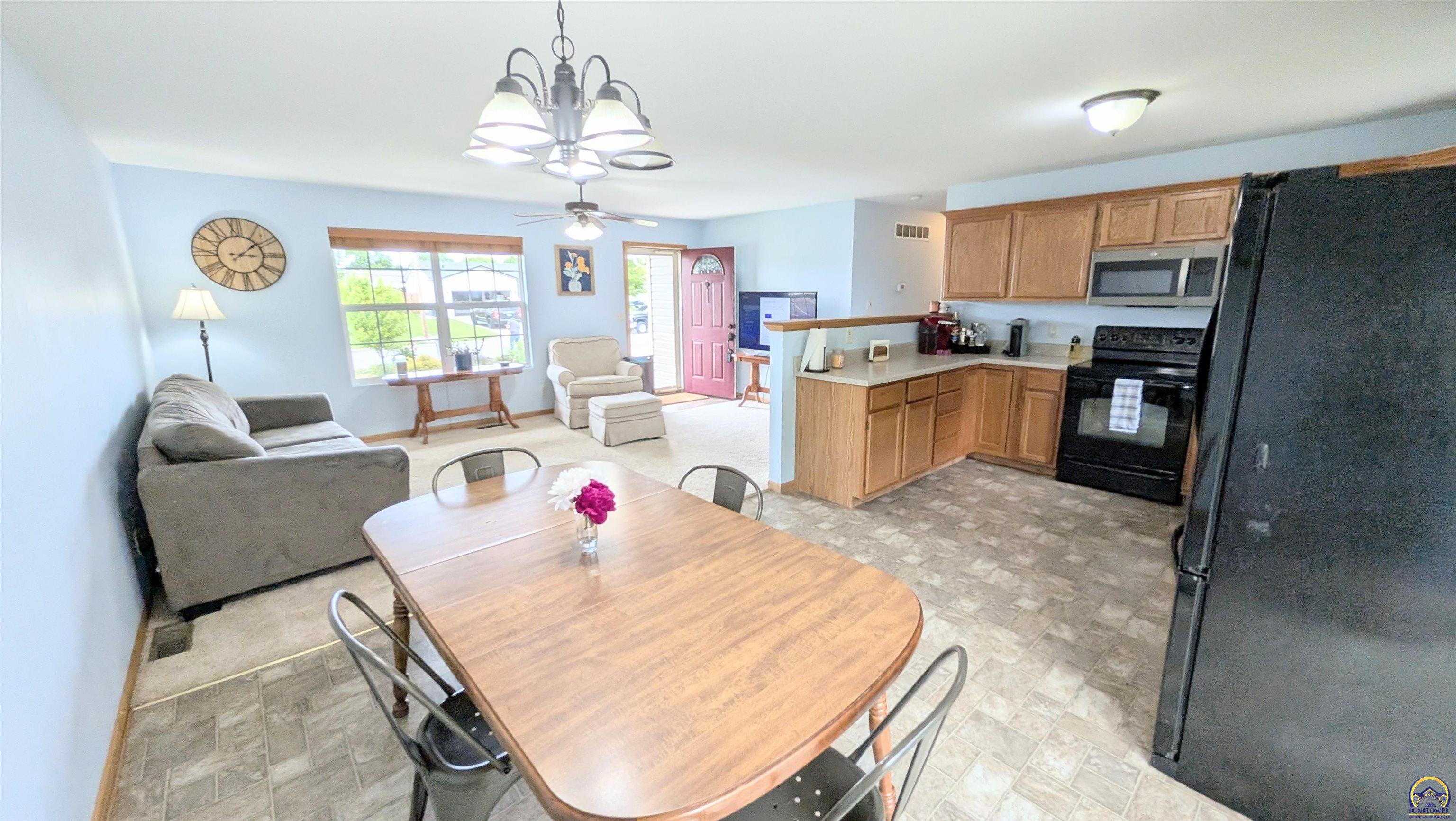 1223 Riley Avenue Emporia, KS 66801 - Photo 18 of 43
