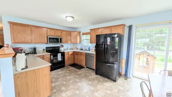 $258,500 | 1223 Riley Avenue, Emporia, KS 66801