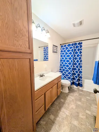 $258,500 | 1223 Riley Avenue, Emporia, KS 66801