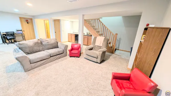 $258,500 | 1223 Riley Avenue, Emporia, KS 66801