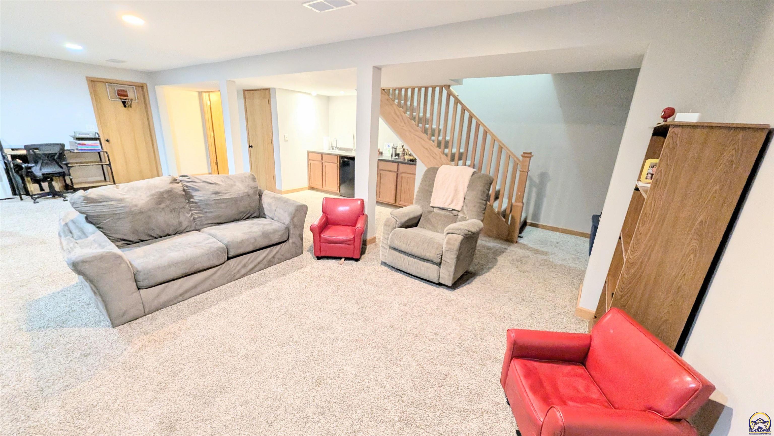 1223 Riley Avenue Emporia, KS 66801 - Photo 36 of 43