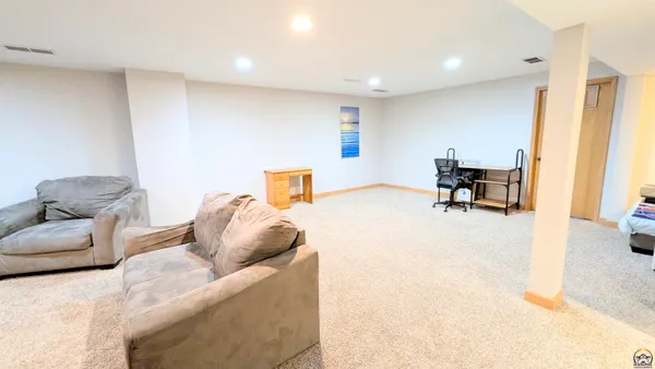 $258,500 | 1223 Riley Avenue, Emporia, KS 66801