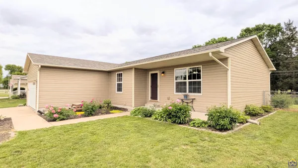 $258,500 | 1223 Riley Avenue, Emporia, KS 66801