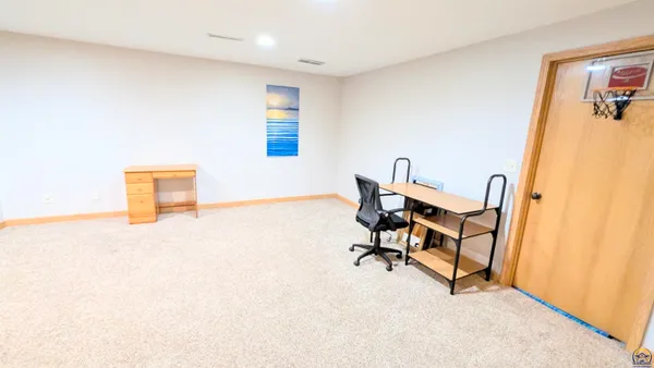 $258,500 | 1223 Riley Avenue, Emporia, KS 66801