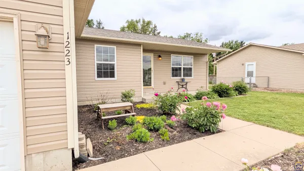$258,500 | 1223 Riley Avenue, Emporia, KS 66801