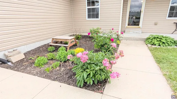 $258,500 | 1223 Riley Avenue, Emporia, KS 66801