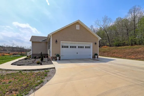 $349,999 | 280 Kelsie Circle, Summertown, TN 38483