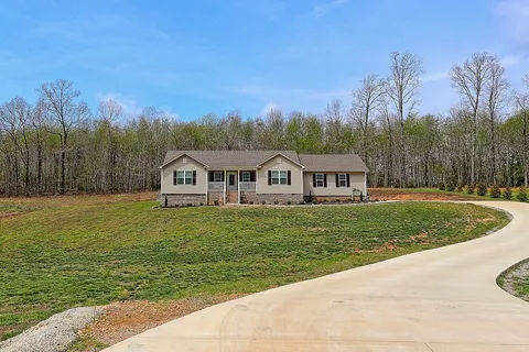 $349,999 | 280 Kelsie Circle, Summertown, TN 38483