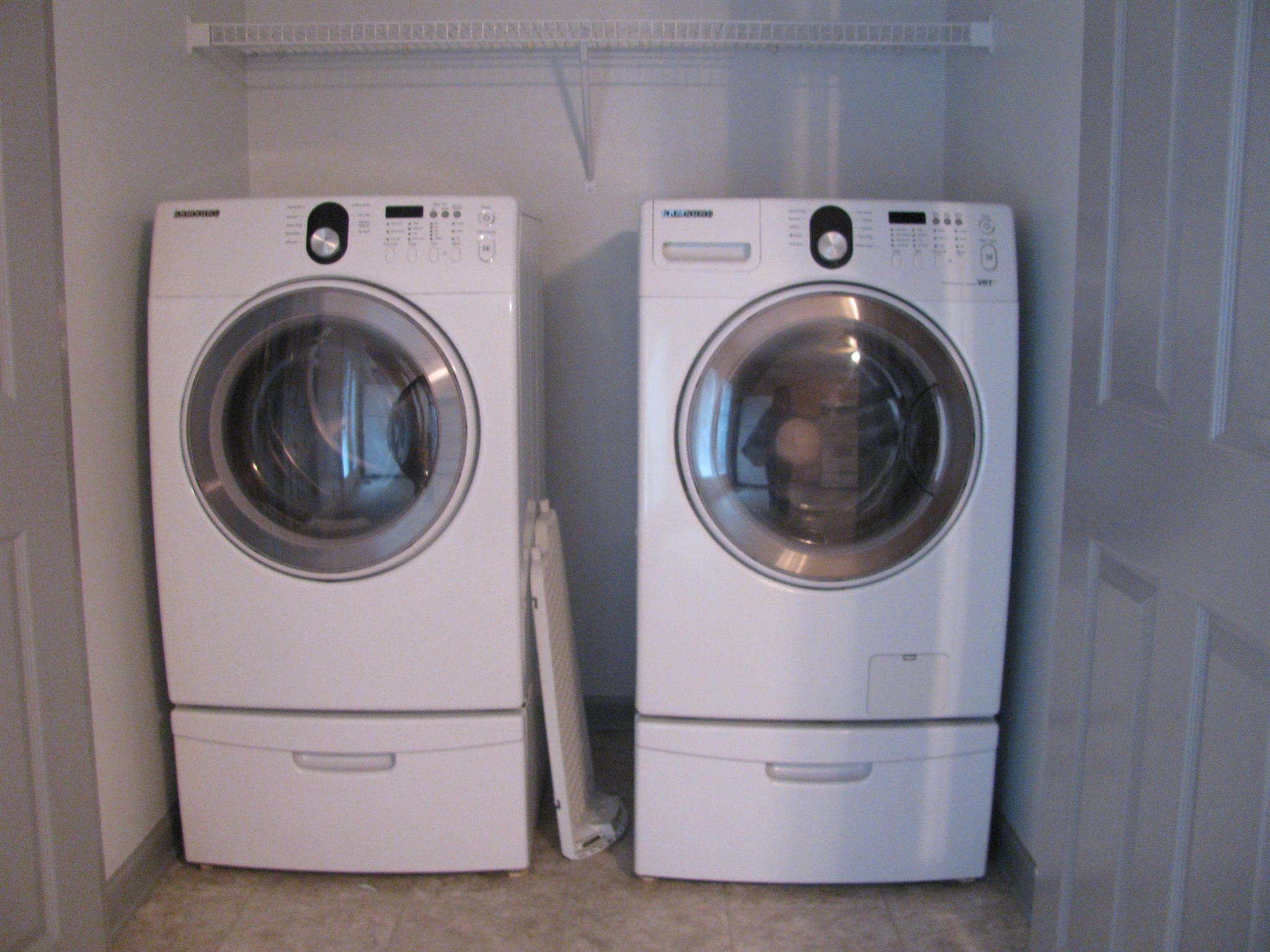 210 Travis Lane Springfield, TN 37172 - Photo 7 of 11 a utility room with dryer and washer