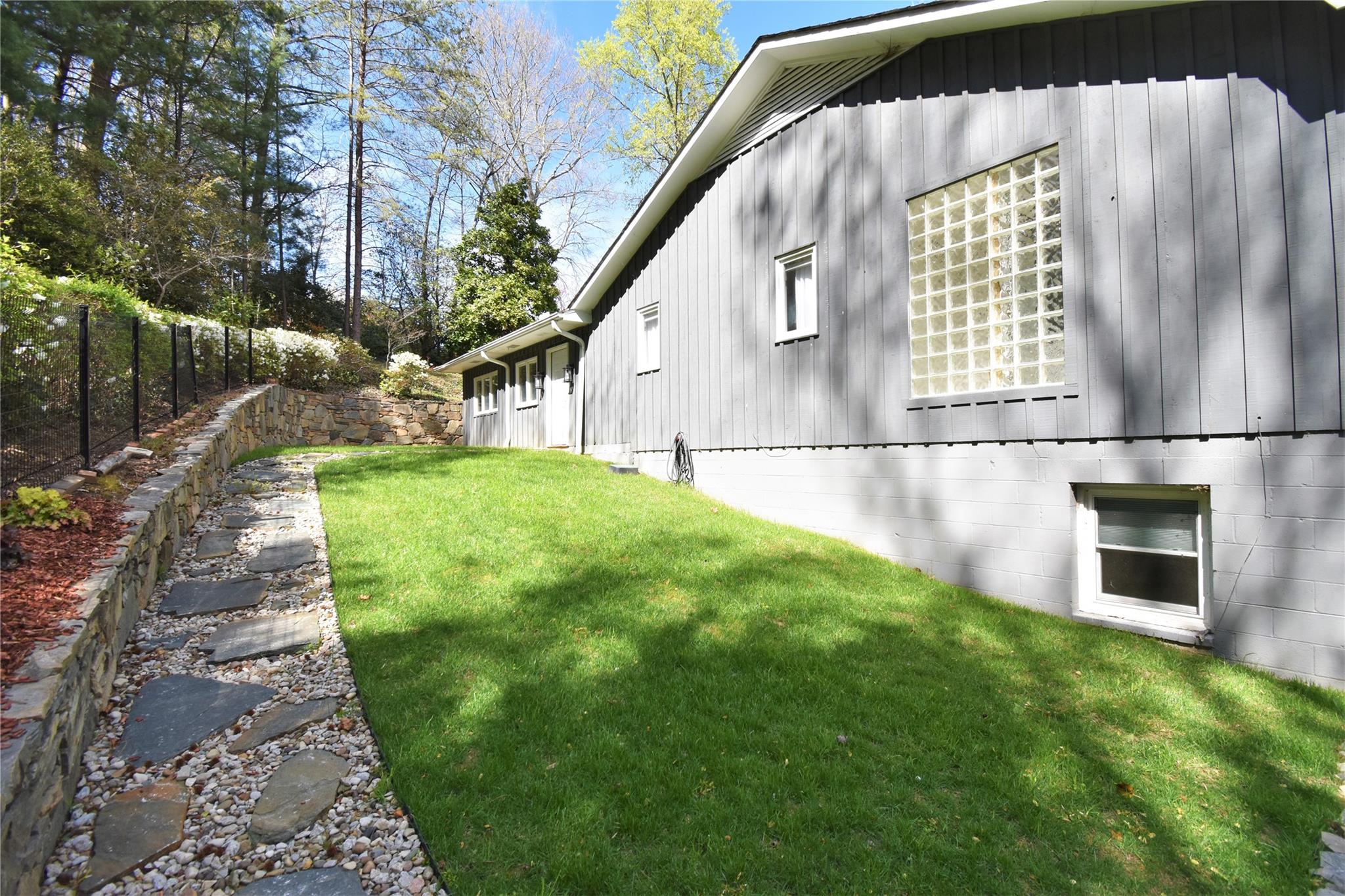 123 Marion Street Tryon, NC 28782 - Photo 46 of 48 Gallery Image 46