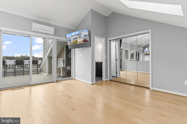 a view of a tennis court