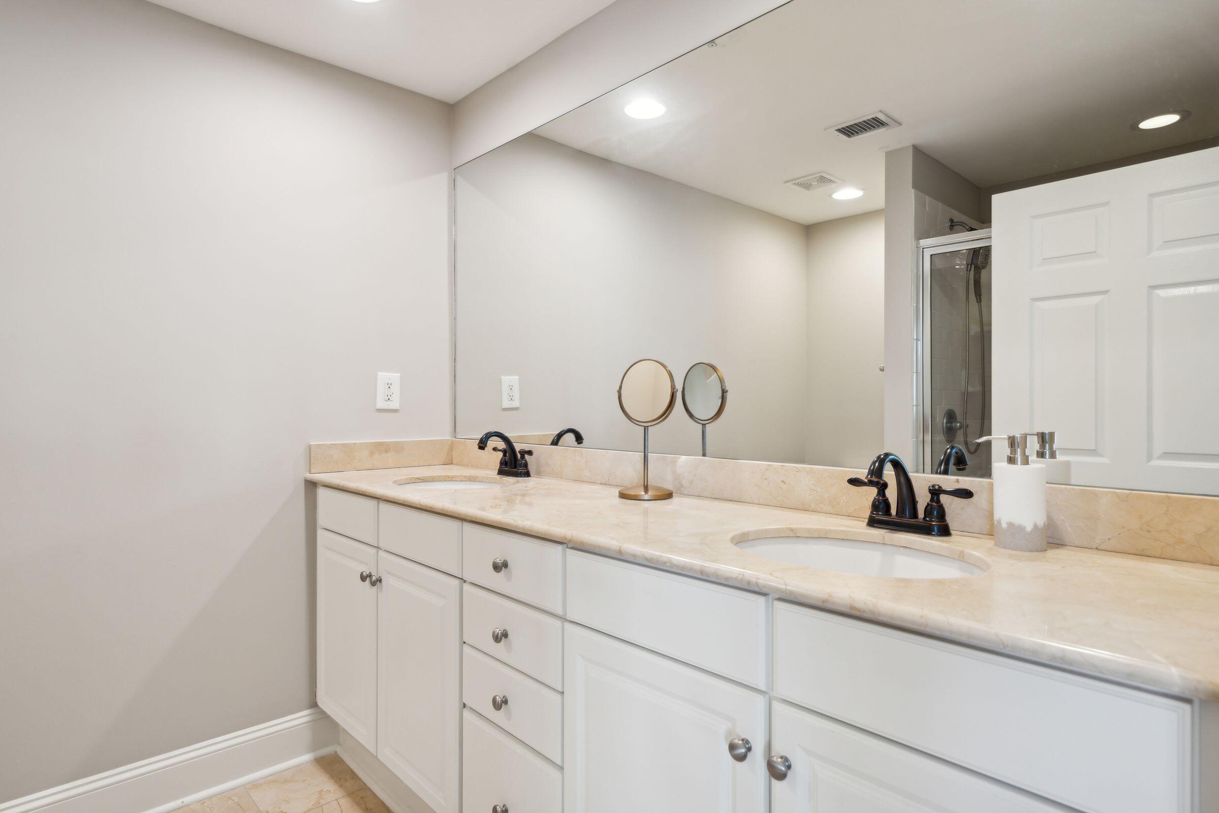 498 Albemarle Road, Unit 103 Charleston, SC 29407 - Photo 26 of 48 498AlbemarleRd-KeenEyeMarketing-029