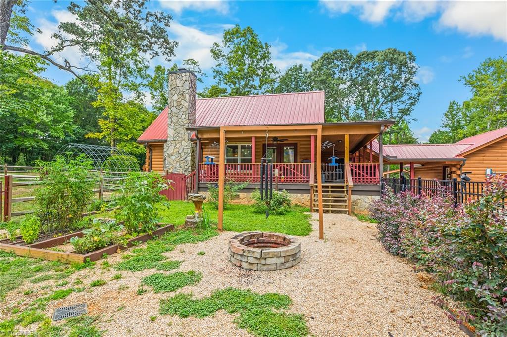 4323 Rader Drive Climax, NC 27233 - Photo 34 of 34 Side View of Home (wind chimes do not convey)