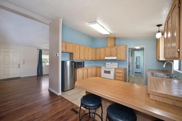 $749,900 | 3542 Hokan Lane, Wheatland, CA 95692