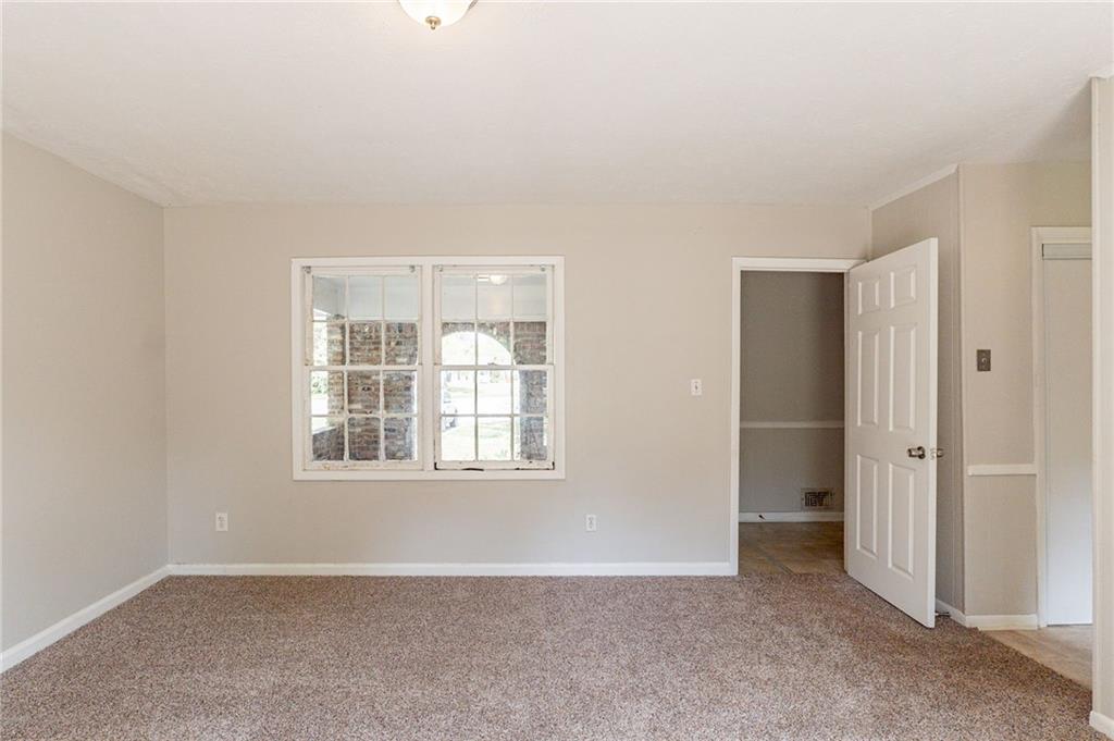 2877 Kensington Way Rex, GA 30273 - Photo 9 of 30