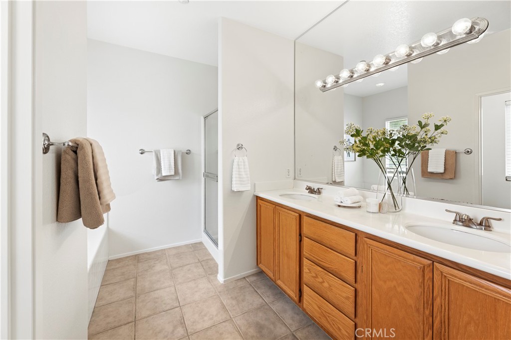 14 Lilac Irvine, CA 92618 - Photo 20 of 33