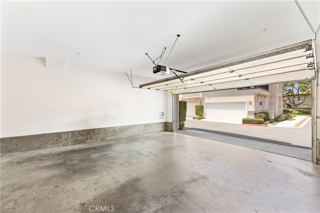 14 Lilac Irvine, CA 92618 - Photo 31 of 33