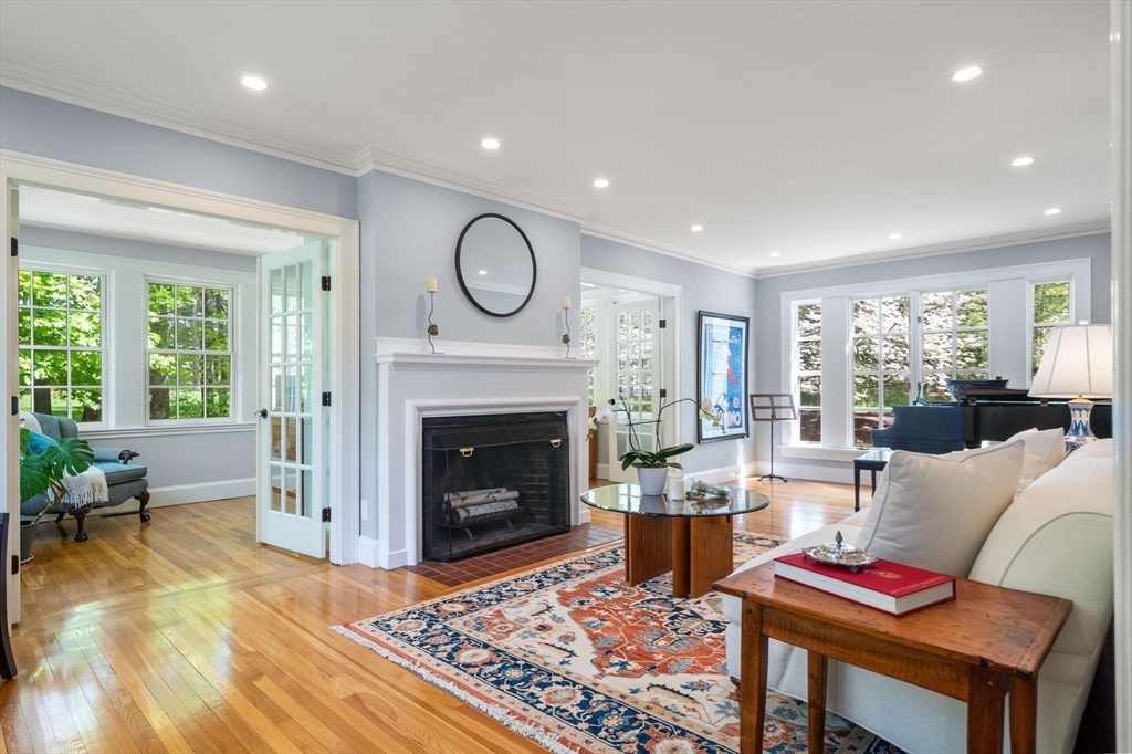 1172 Lowell Road Concord, MA 01742 - Photo 3 of 42