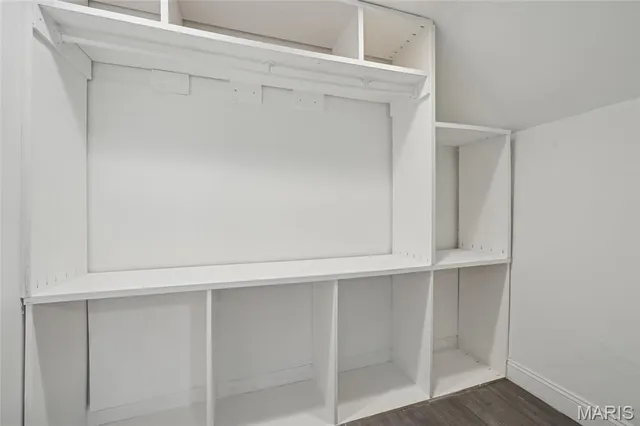 $215,000 | 510 Holly Hills Avenue, St. Louis, MO 63111