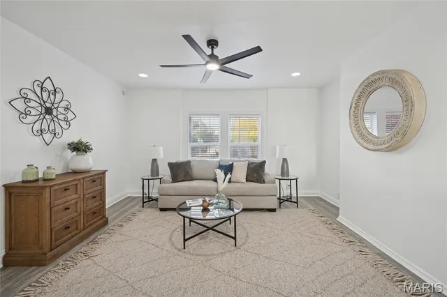 $215,000 | 510 Holly Hills Avenue, St. Louis, MO 63111