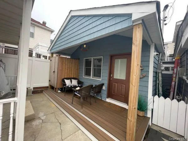 $500,000 | 190 Beach 109th Street | Rockaway Park