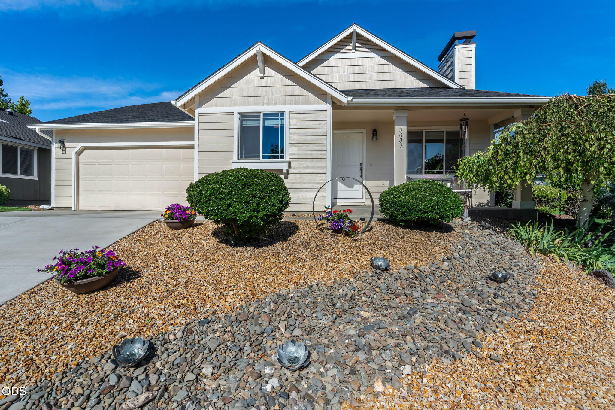 3633 Southwest 29th Street Redmond, OR 97756 - Photo 5 of 36